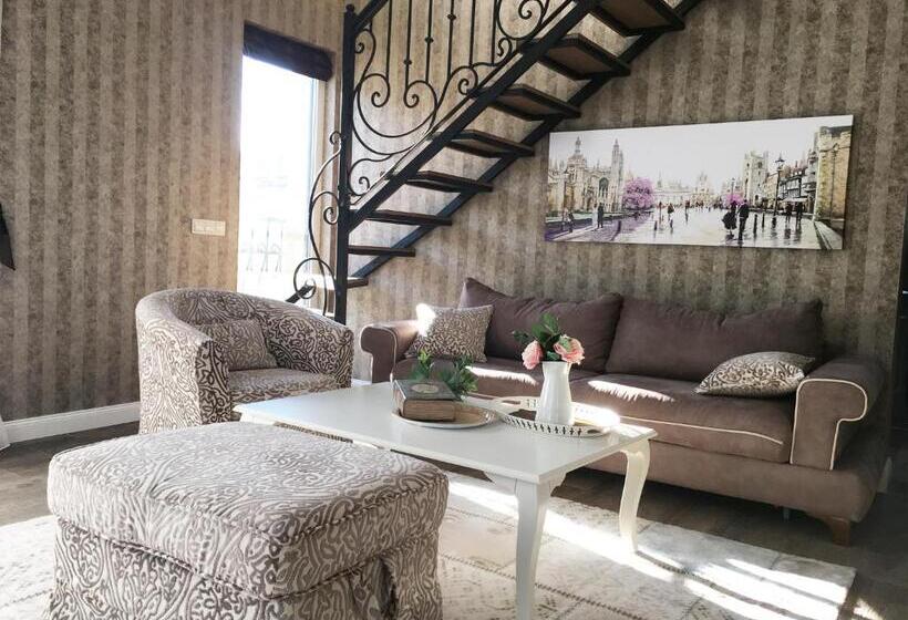 침실 3개 아파트, Family Hotel Agoncev