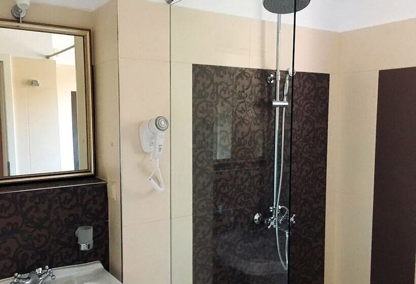 디럭스 룸, Family Hotel Agoncev