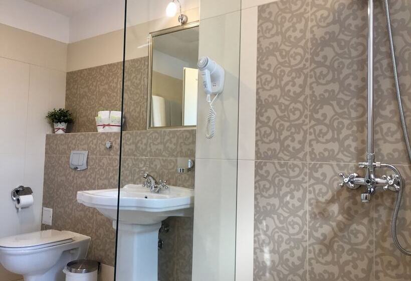 디럭스 룸, Family Hotel Agoncev