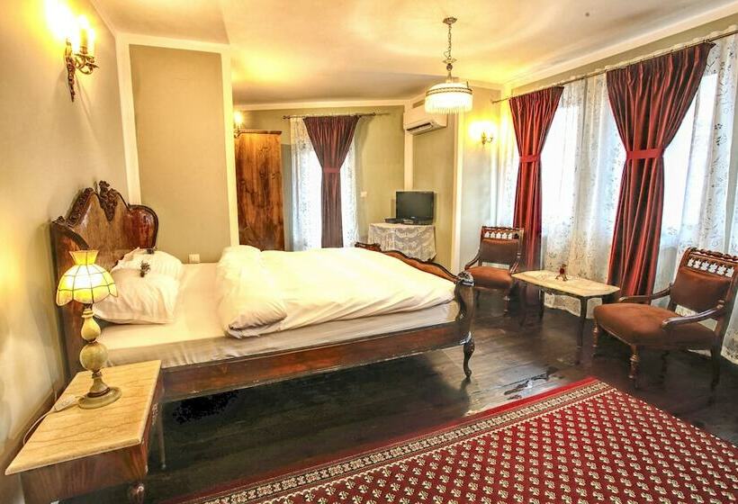 디럭스 룸, Evmolpia