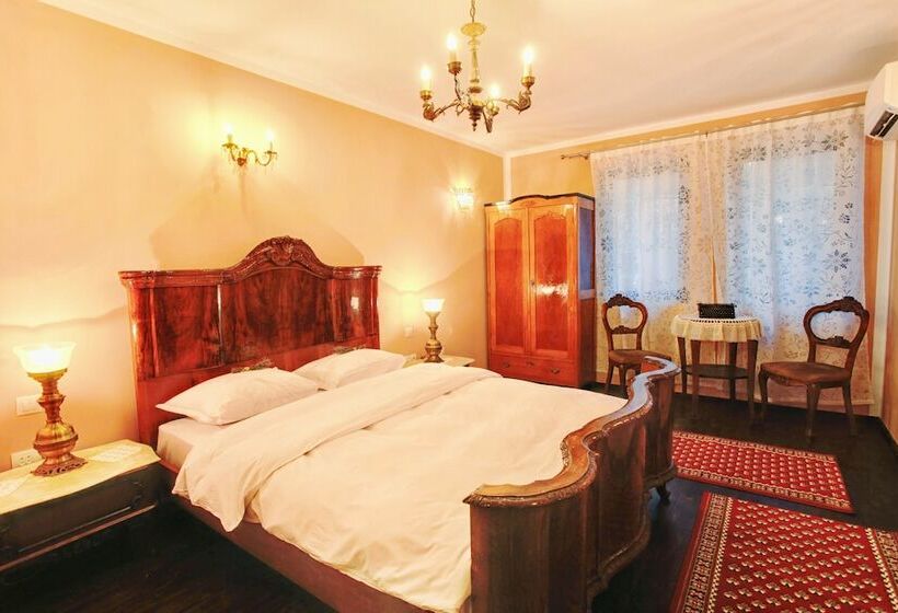 디럭스 룸, Evmolpia