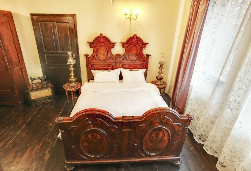 디럭스 룸, Evmolpia