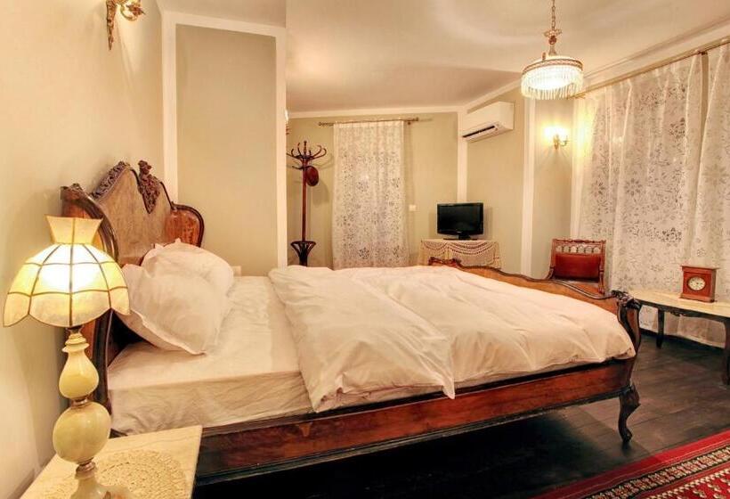 디럭스 룸, Evmolpia