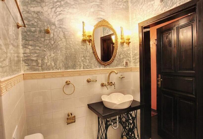 4인용 수피리어 룸, Evmolpia