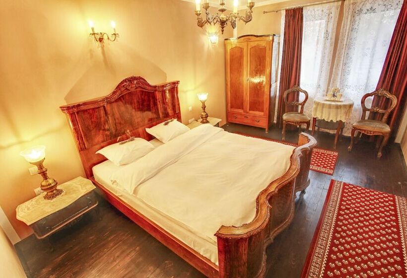 싱글 디럭스 룸, Evmolpia