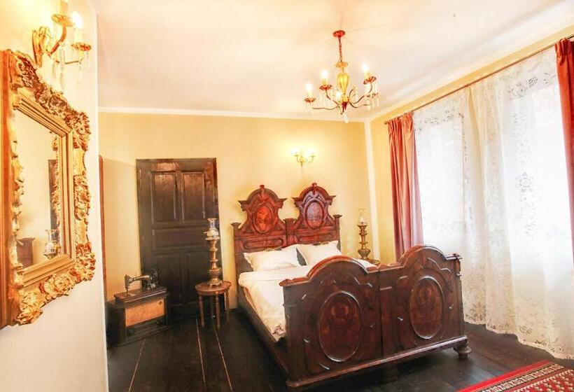 디럭스 룸, Evmolpia