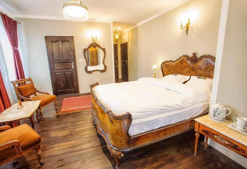 디럭스 룸, Evmolpia