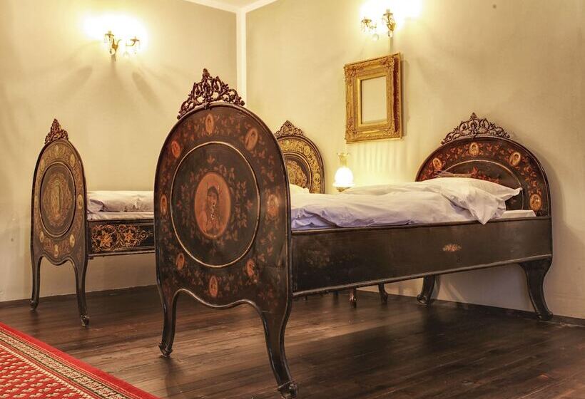 디럭스 룸, Evmolpia