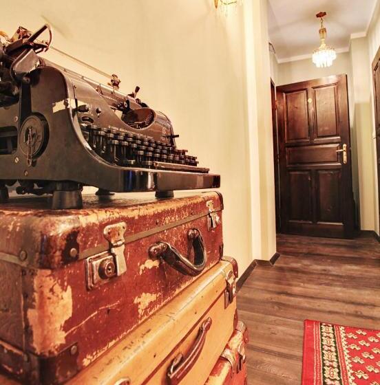 디럭스 룸, Evmolpia