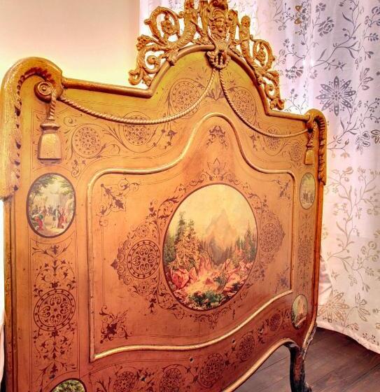 디럭스 룸, Evmolpia