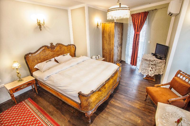 디럭스 룸, Evmolpia