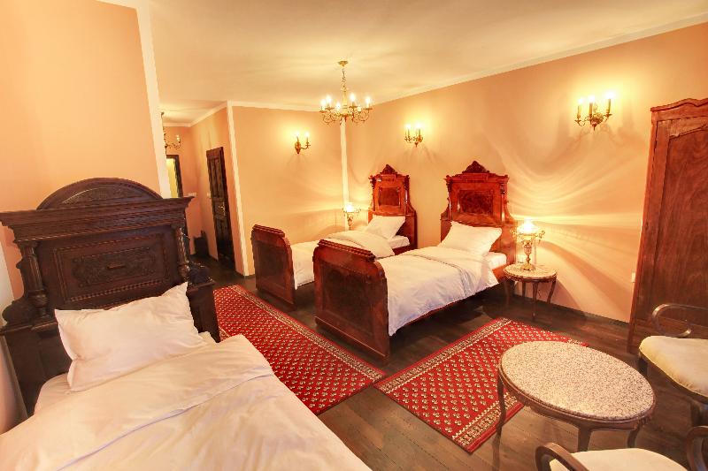 Quarto Triplo Deluxe, Evmolpia