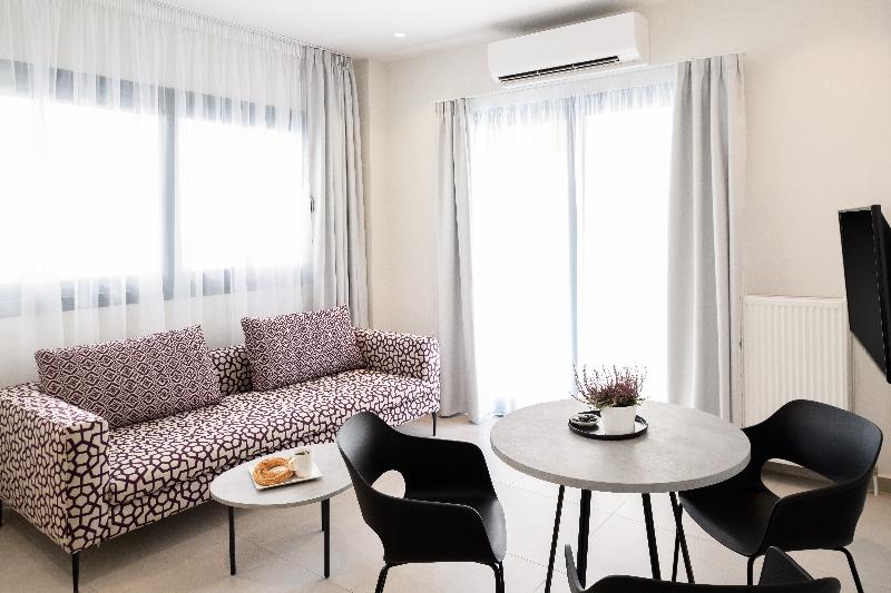 싱글 디럭스 룸, Evmolpia