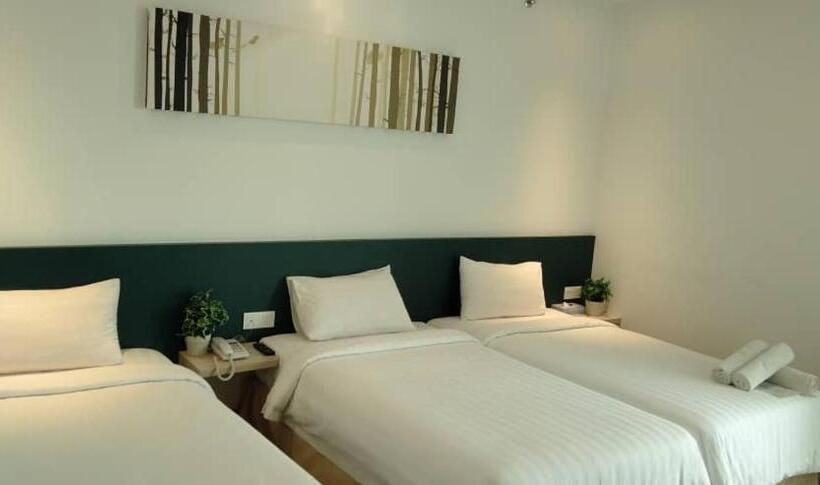 Семейный Номер, Fuller Hotel Kulim