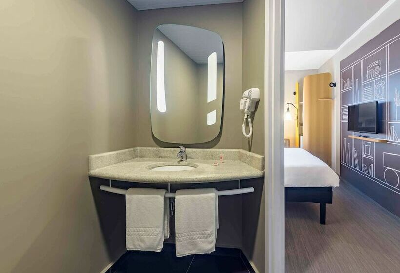 شقة غرفة واحدة, Ibis Jacarei