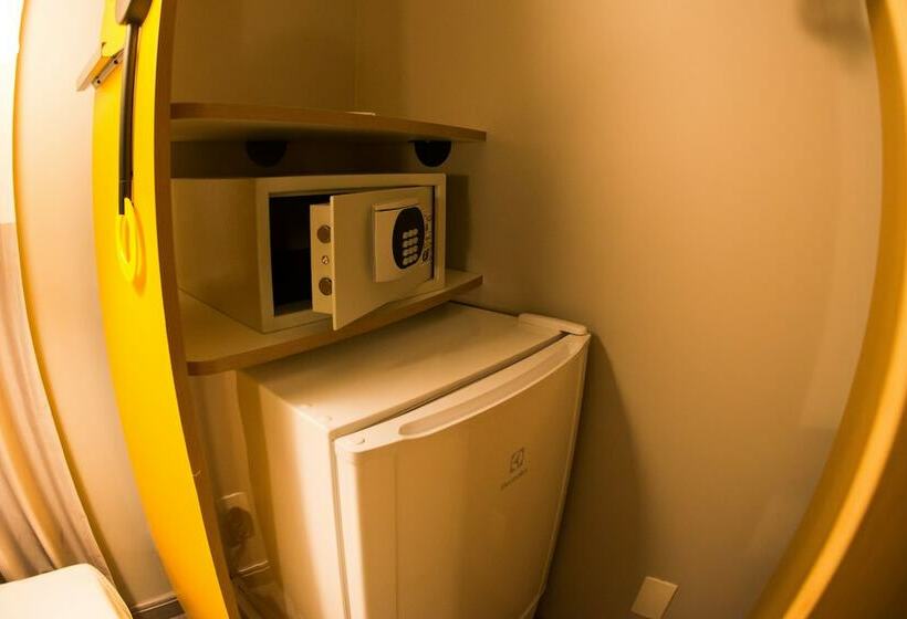 شقة غرفة واحدة, Ibis Jacarei