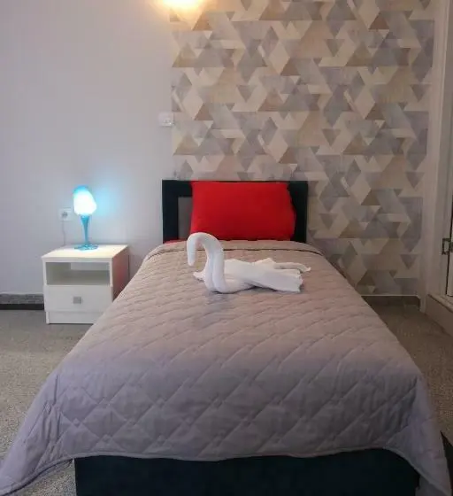 Chambre Standard Individuelle, Korzo