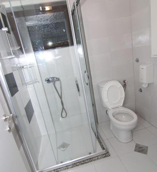 سوییت لوکس, Korzo