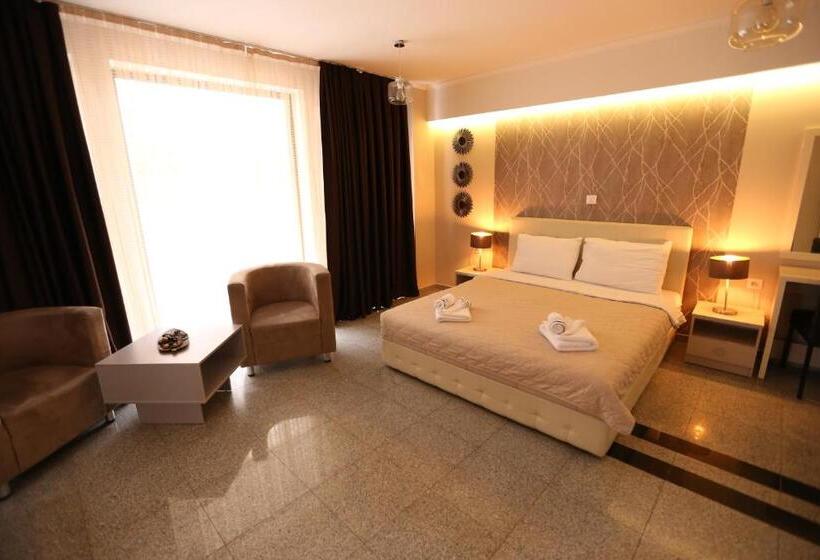 سوییت لوکس, Korzo