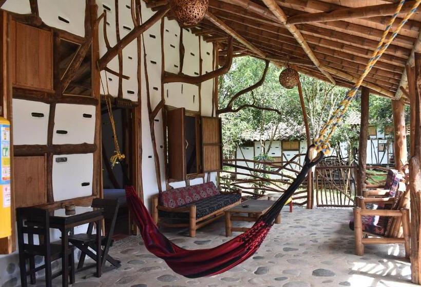 スタンダードトリプルルーム, La Casa De Francois