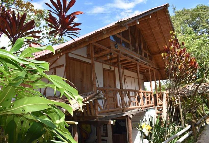 تختخواب در اتاق مشترک, La Casa De Francois