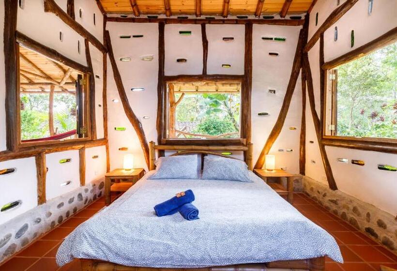 اتاق استاندارد سه نفره, La Casa De Francois