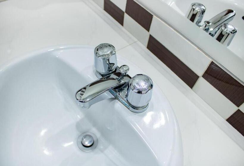 اتاق لوکس, Nilas