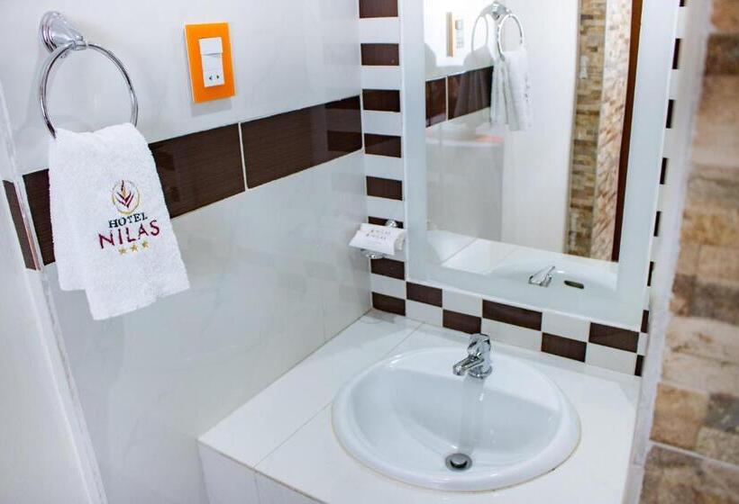 سوییت جونیور, Nilas