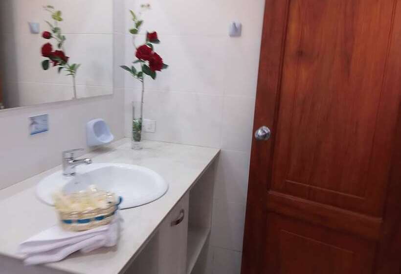 חדר סופריור, Rey Salomón