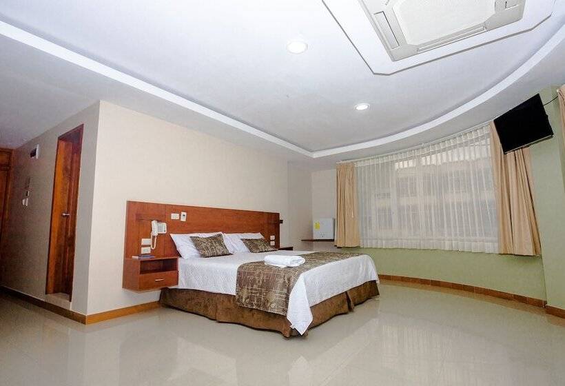 غرفة سوبيريور, Rey Salomón