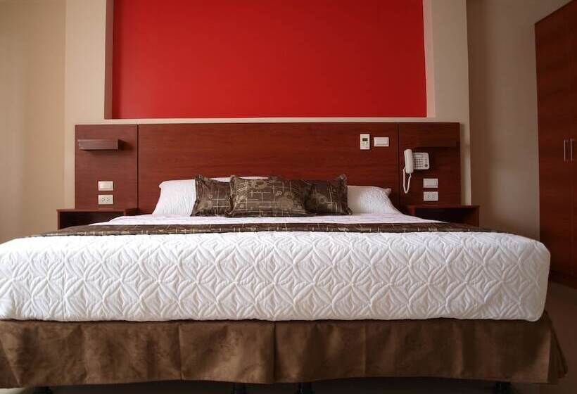 غرفة سوبيريور, Rey Salomón