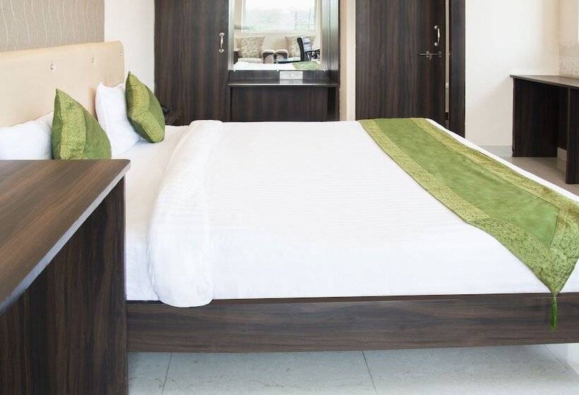 Номер Deluxe, Treebo Atithi Inn
