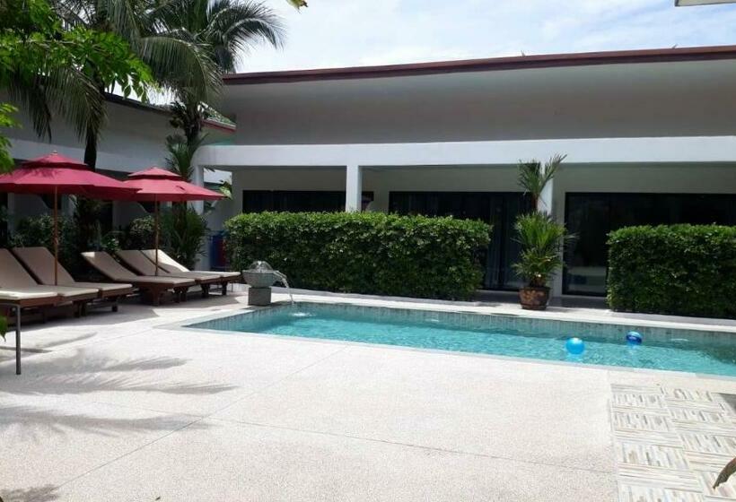 デラックスルーム, Lotus Bleu Resort & Restaurant