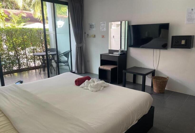 デラックスルーム, Lotus Bleu Resort & Restaurant