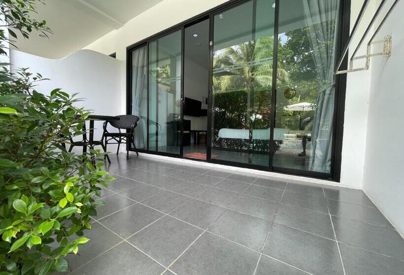 デラックスルーム, Lotus Bleu Resort & Restaurant