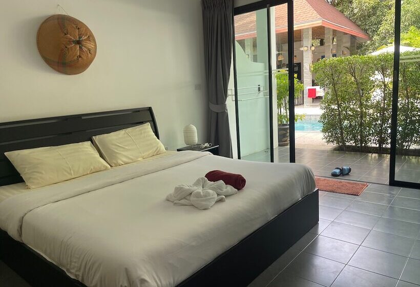 デラックスルーム, Lotus Bleu Resort & Restaurant