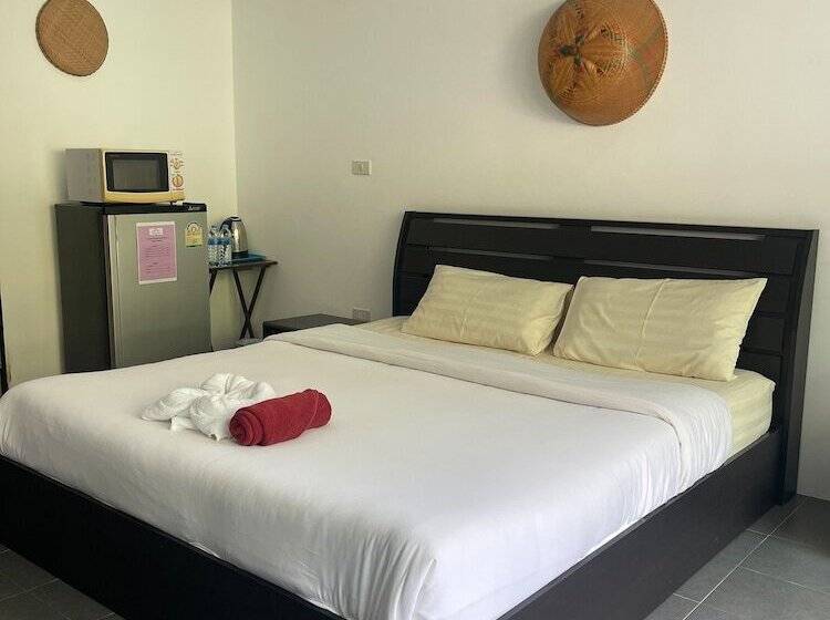 デラックスルーム, Lotus Bleu Resort & Restaurant