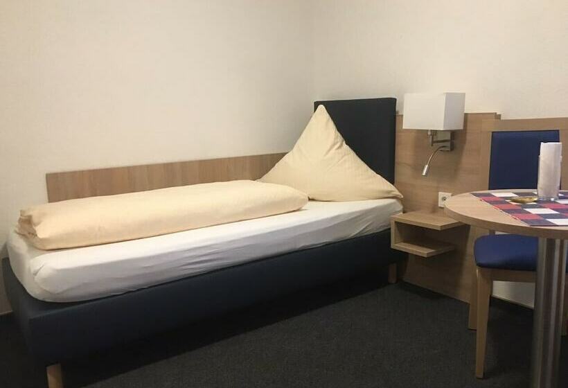 标准单人间, Motel Herbold