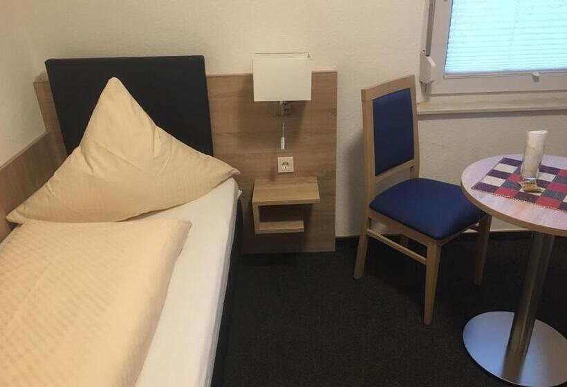 标准单人间, Motel Herbold