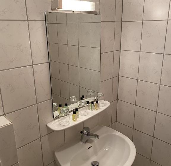 标准间, Motel Herbold