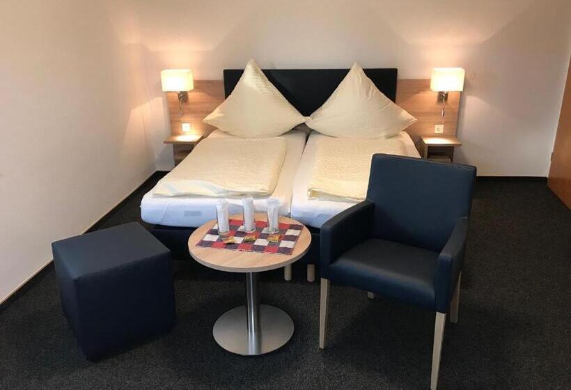 标准三人间, Motel Herbold