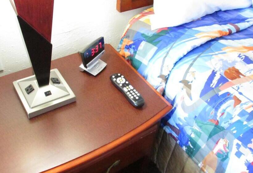 스탠다드 스튜디오 킹침대, Parsons Inn Downtown Parsons,tn