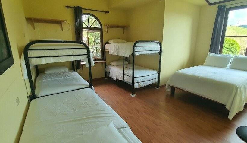 공동 객실, Bambuda Castle