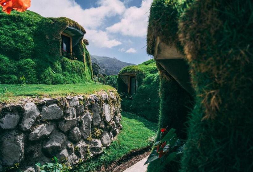 침실 1개 주택, Bambuda Castle