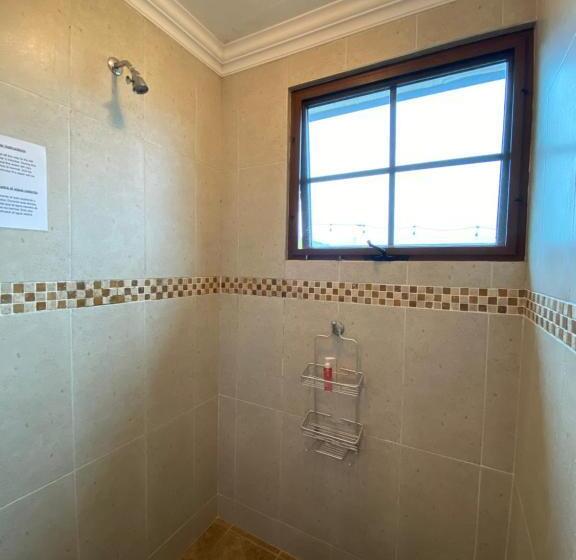 공동 객실, Bambuda Castle