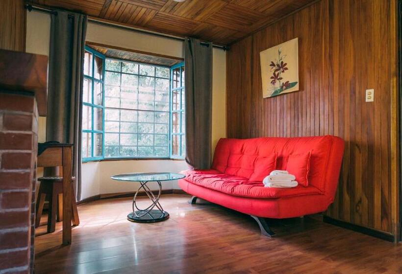 Хижина, Bambuda Castle