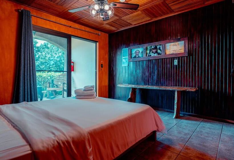 كابينة, Bambuda Castle