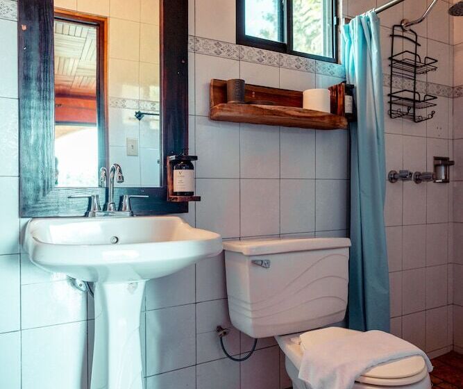 كابينة, Bambuda Castle