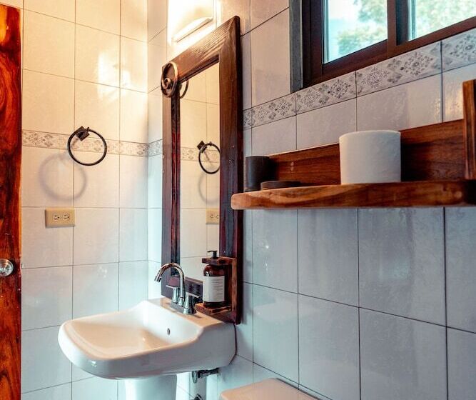 오두막, Bambuda Castle