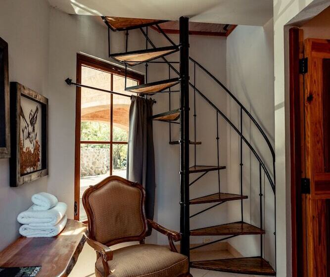 스탠다드 룸, Bambuda Castle